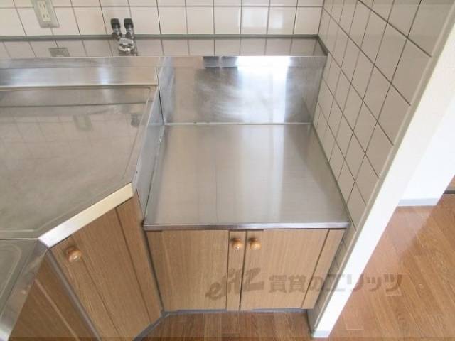 キッチン　コンロ置場