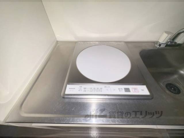 キッチン　電気コンロ