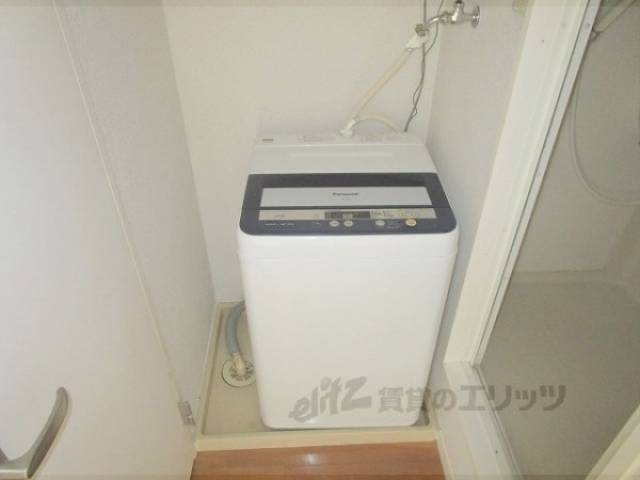 洗濯機置場　洗濯機