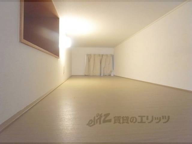 洋室　ロフト