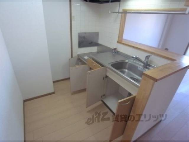 キッチン　下部収納