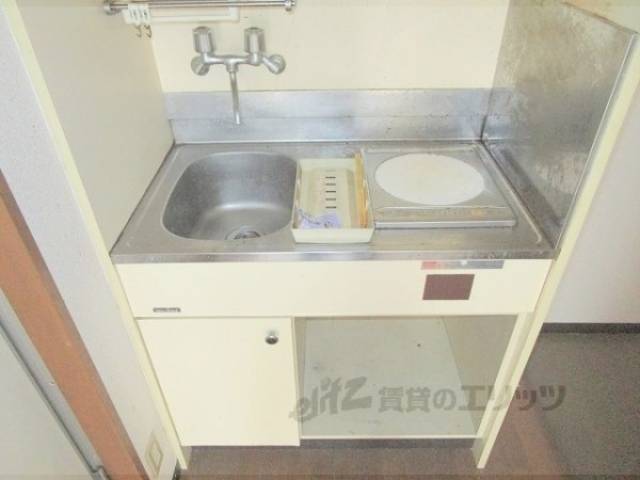 キッチン　シンク・コンロ