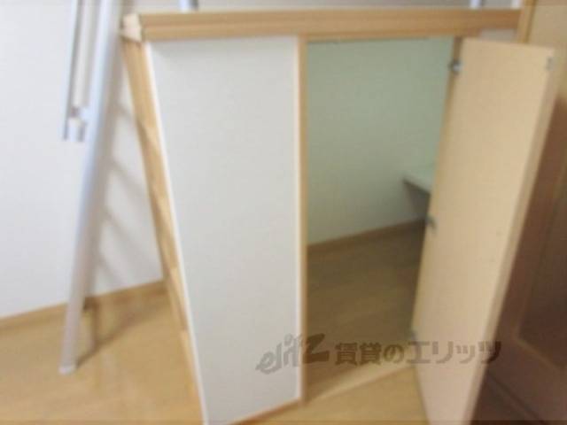 収納　ベッド下収納