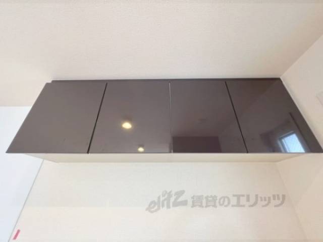 キッチン　上部収納