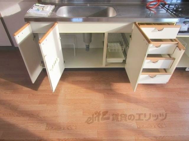 キッチン　収納