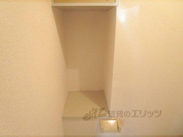 トイレ　棚