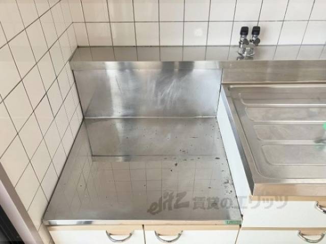 キッチン　コンロ置き場