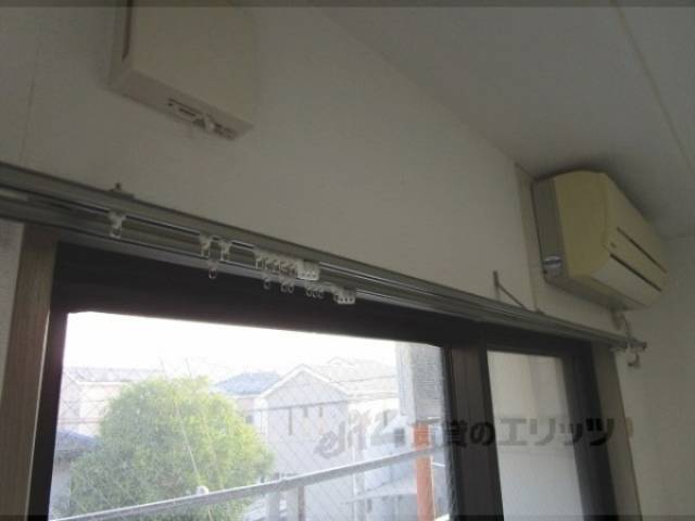 カーテンレール