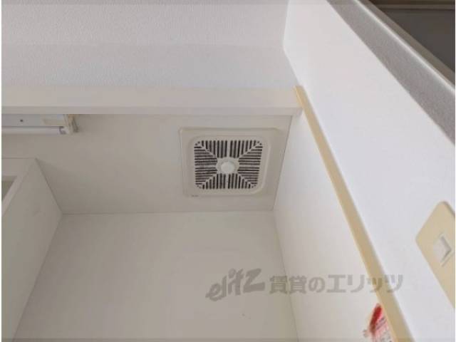 キッチン　換気扇