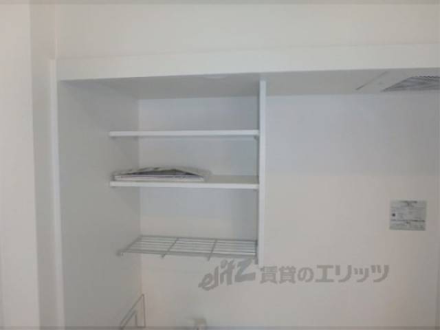 キッチン　上部収納