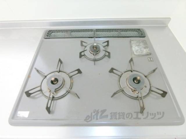 キッチン　3口コンロ