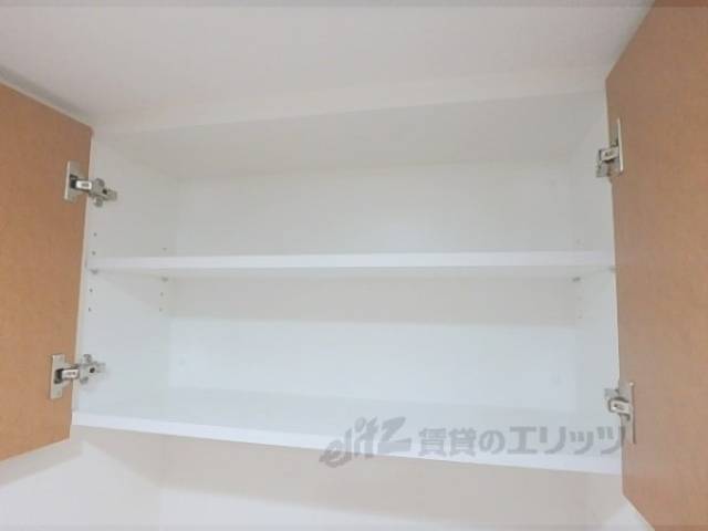トイレ　上部収納