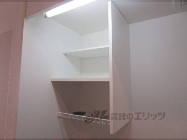 キッチン　上部収納