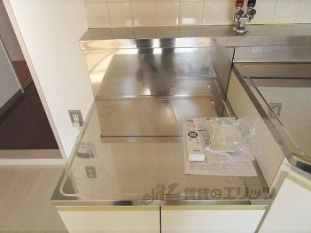 キッチン　コンロ置場