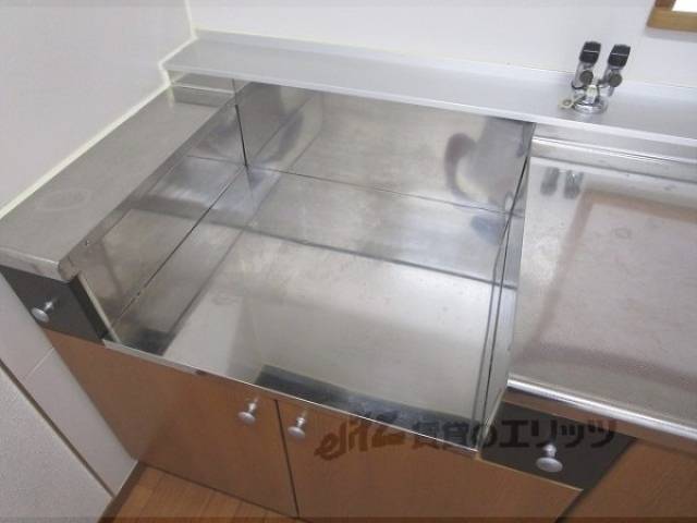 キッチン　コンロ置き場