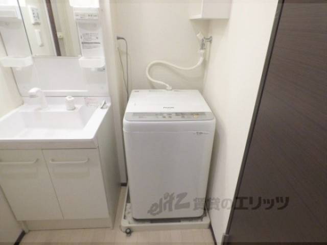洗濯機置場　洗濯機