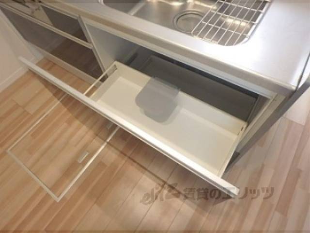 キッチン　下部収納