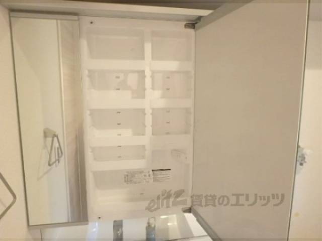 キッチン　上部収納