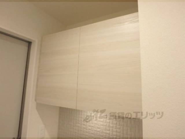 下駄箱　上部収納