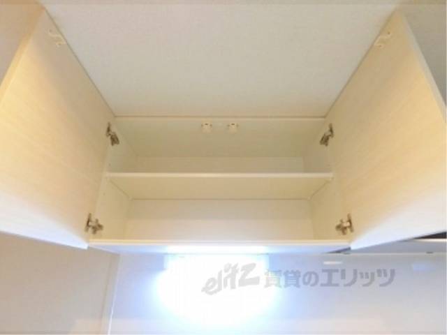 キッチン　シンク上収納