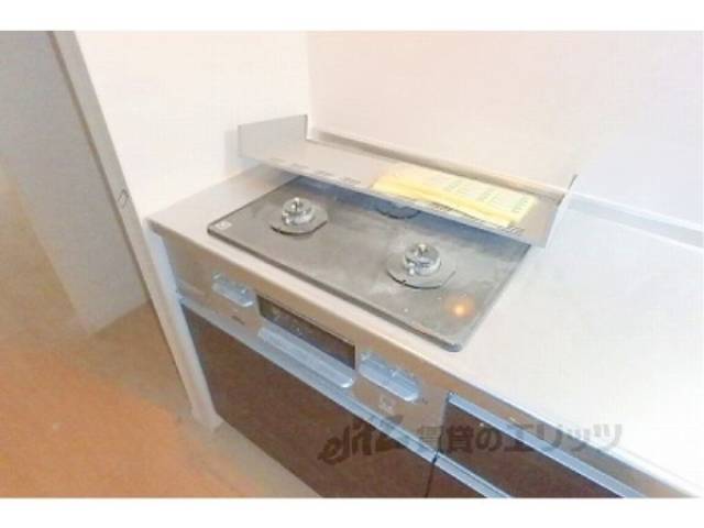 キッチン　コンロ3口