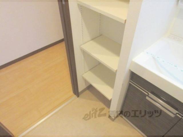 洗面所　収納棚