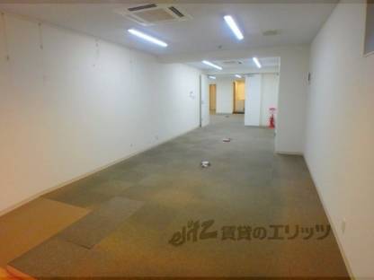 テナント