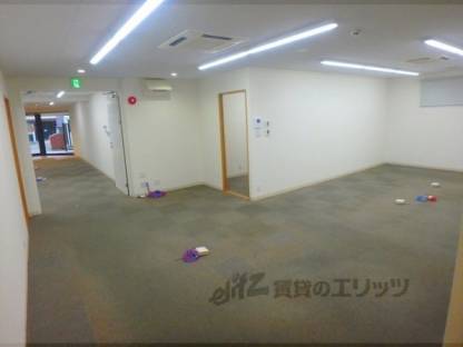 テナント