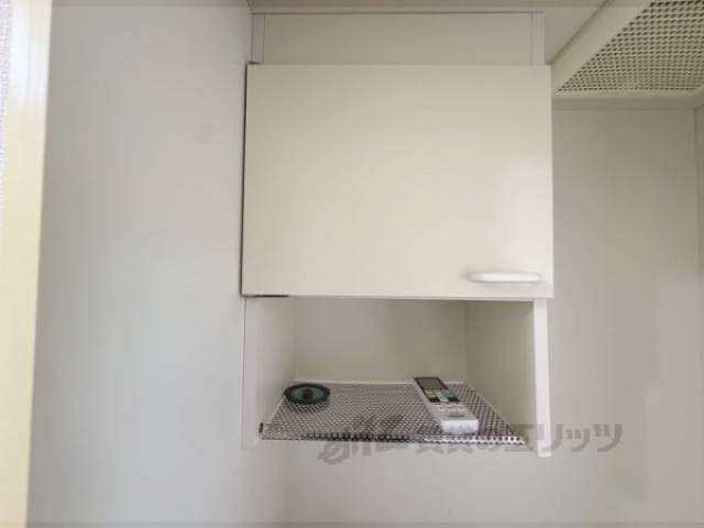 キッチン　上部収納