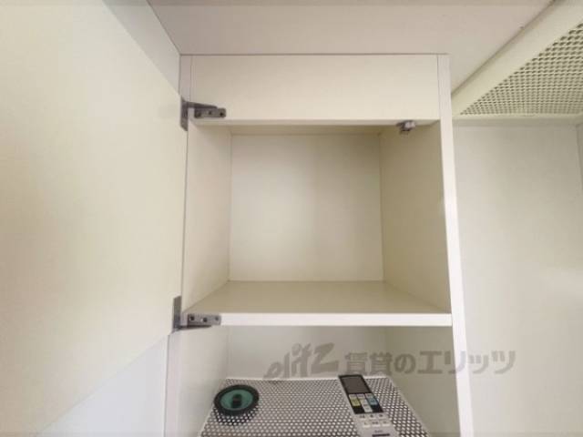 キッチン　上部収納