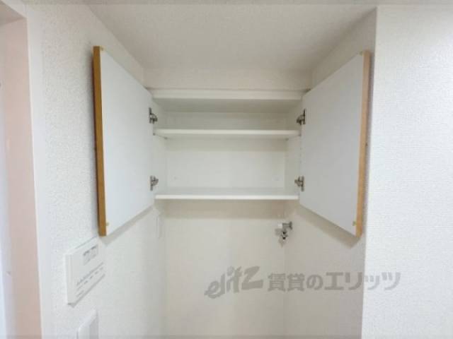 洗濯機置場　収納
