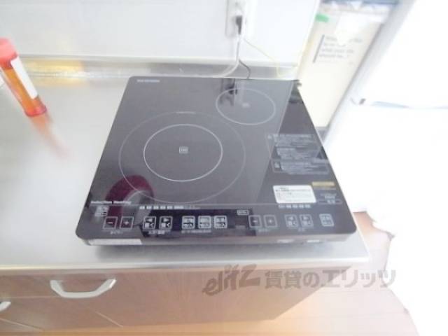 キッチン　電気コンロ