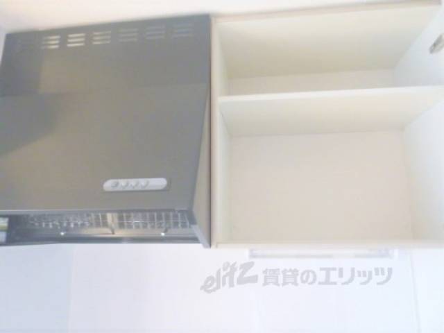 キッチン　上部収納