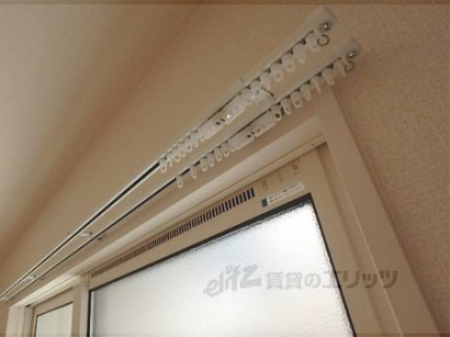 カーテンレール