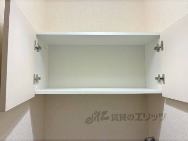 トイレ　上部収納
