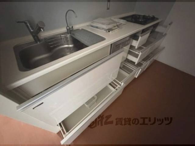 キッチン　下部収納