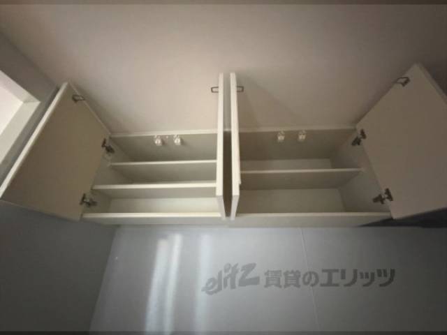 キッチン　上部収納