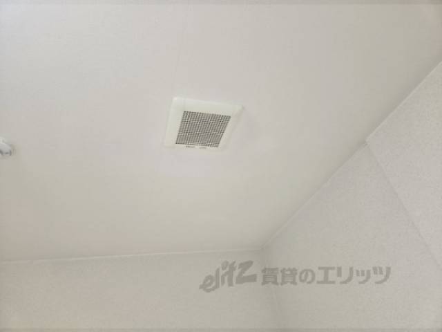 洋室　換気扇