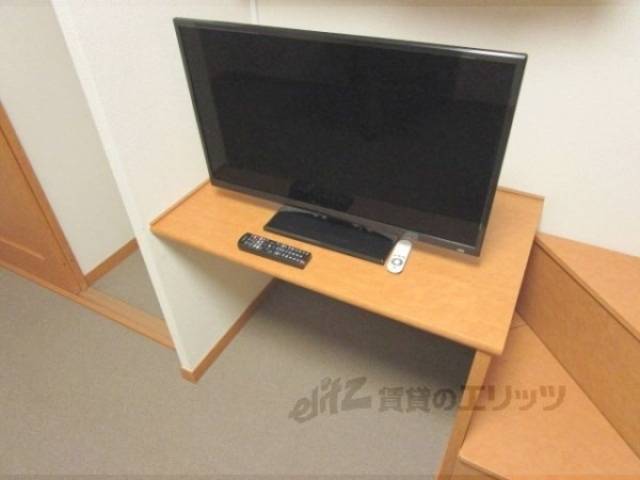 備え付けテレビ