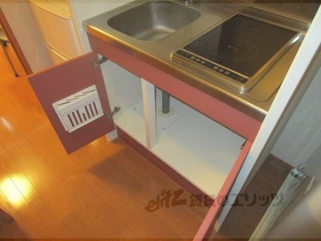 キッチン　収納下部