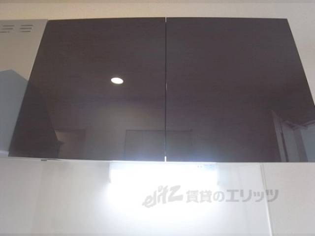 キッチン　上部収納