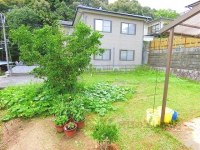 庭　家庭菜園ができます