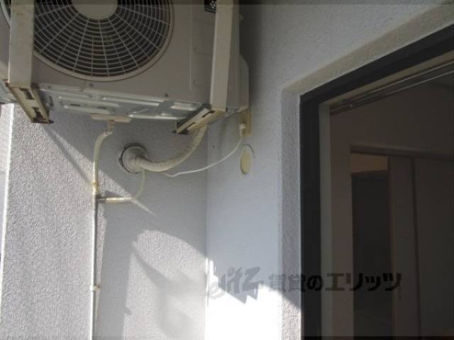 ベランダ　エアコン差し込み口