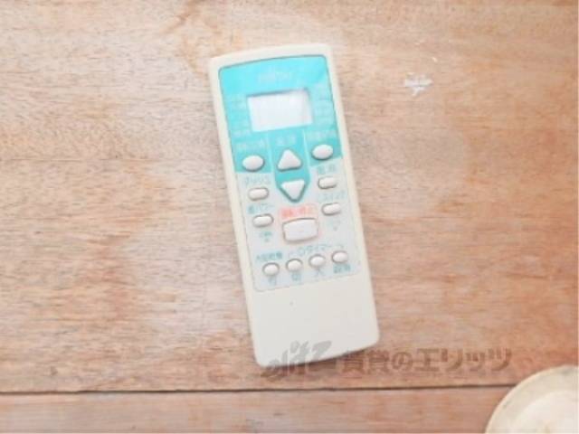 エアコン　エアコンのリモコン