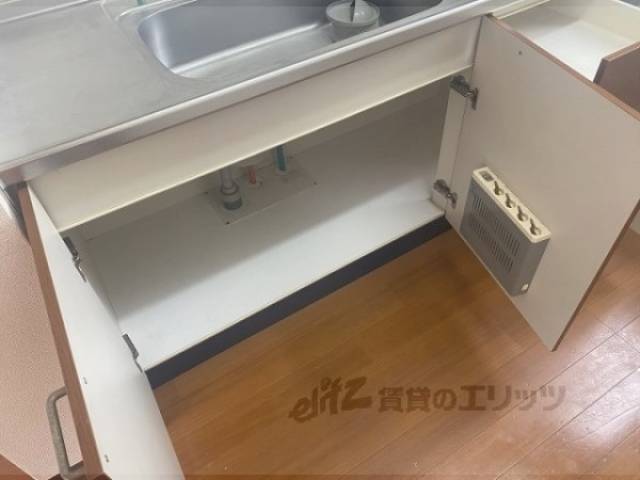 キッチン　下部収納