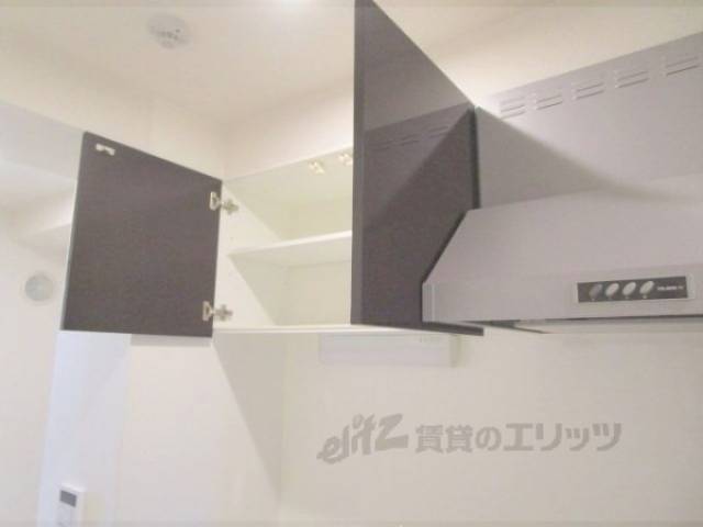 キッチン　キッチン上部収納
