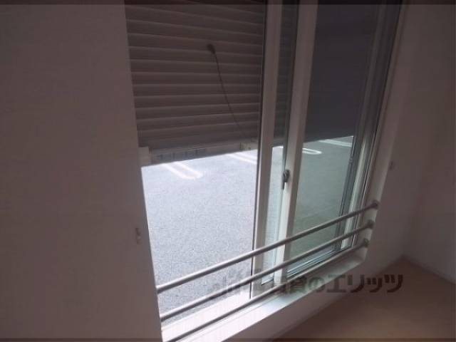 サンルーム　雨戸シャッター完備