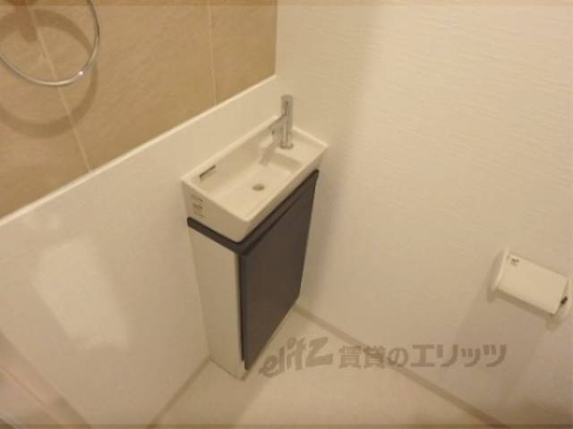 トイレ洗い場