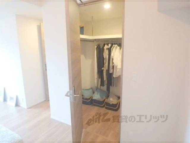 収納　ウオークインクローゼット