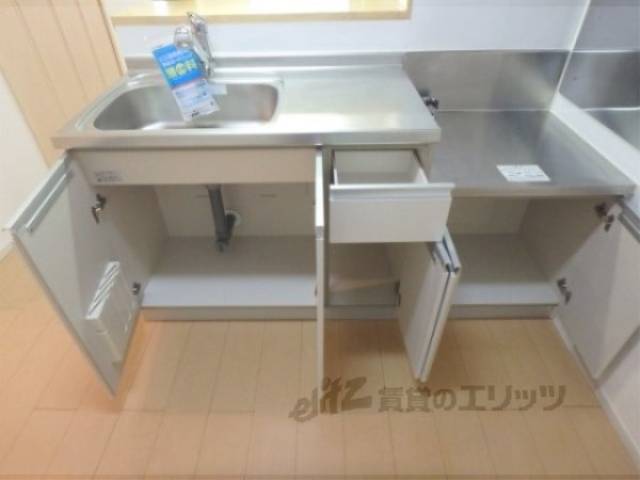 キッチン　キッチン下部収納